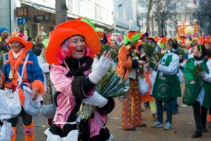 rosenmontagszug-rosenmontag-2015-karneval-koeln-28